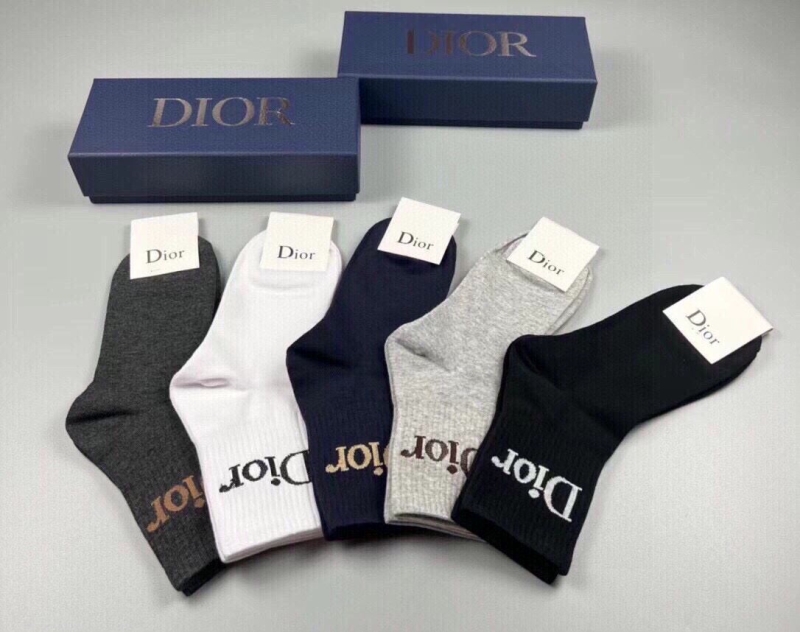 DIOR